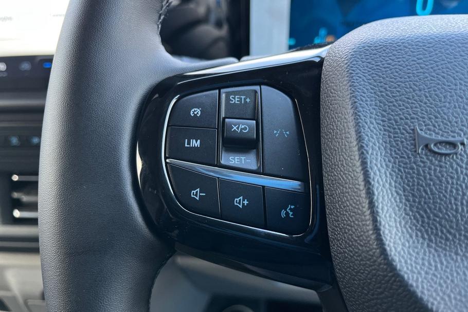 Used Ford E-TRANSIT CUSTOM 17