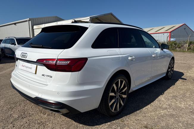 AUDI A4 Avant Photo 42
