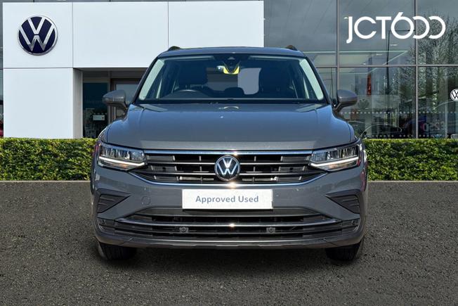 VOLKSWAGEN Tiguan Photo 8