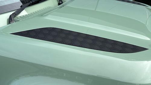Land Rover Defender Photo autoimg-c9048b101182471be7f1b9cbea8f4d6b311b1c32.jpg