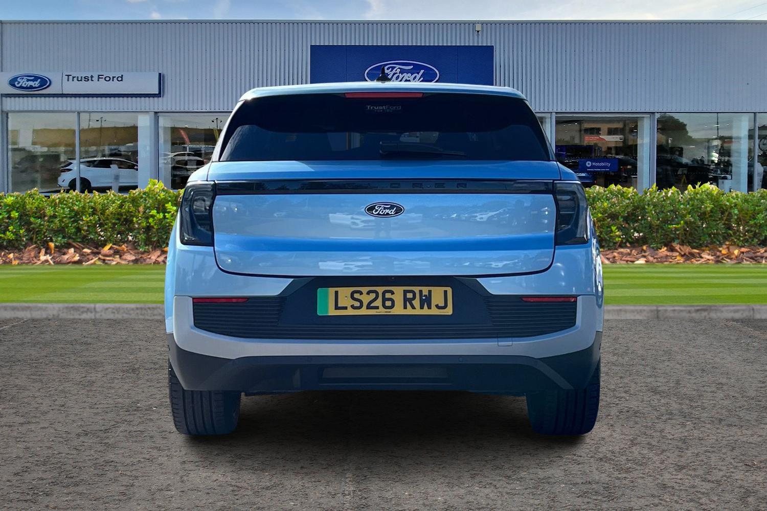 Ford Explorer Photo 6