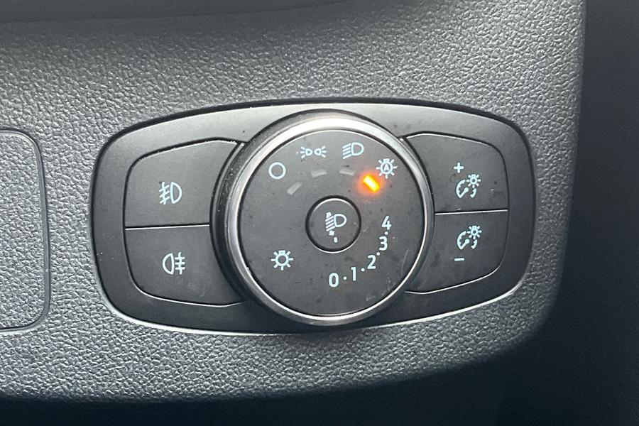 Ford PUMA Photo autoimg-c9061718489a2b6f65833bfa7f698ab6e04c3e10.jpg