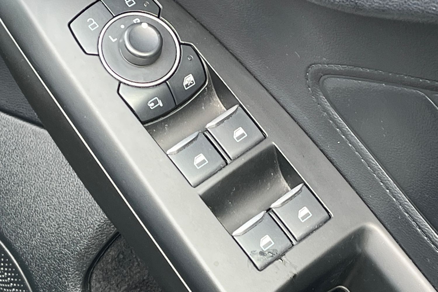 Ford Focus Photo 15