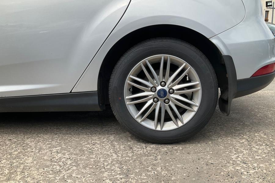 Ford FOCUS Photo autoimg-c908d521866d75d0a21cc1da3b62bd5b80c14982.jpg