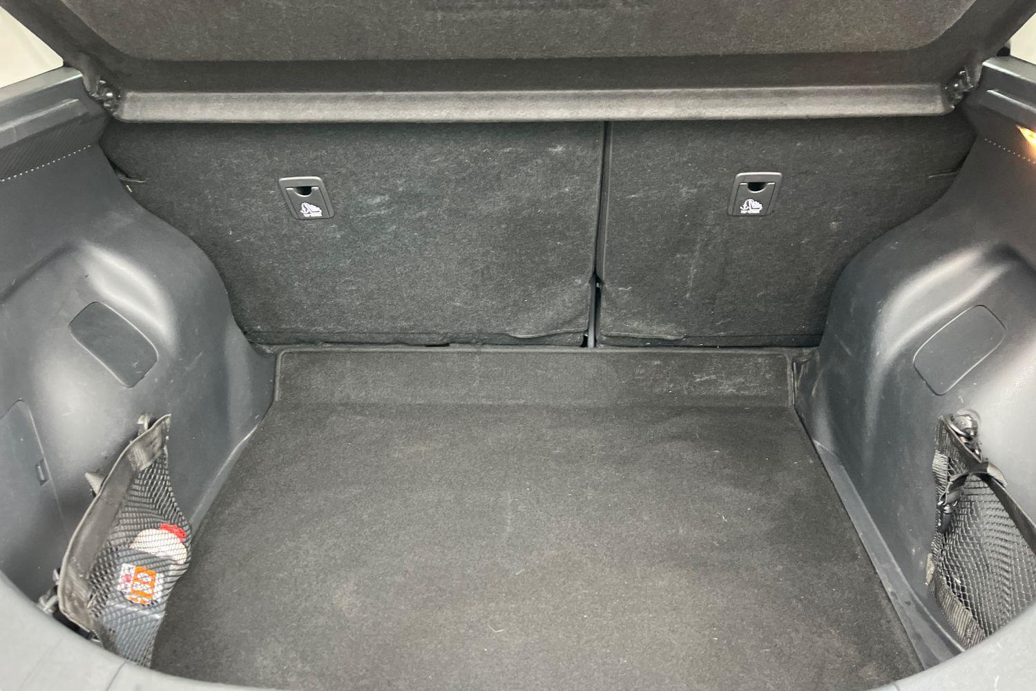 Nissan LEAF Photo 20