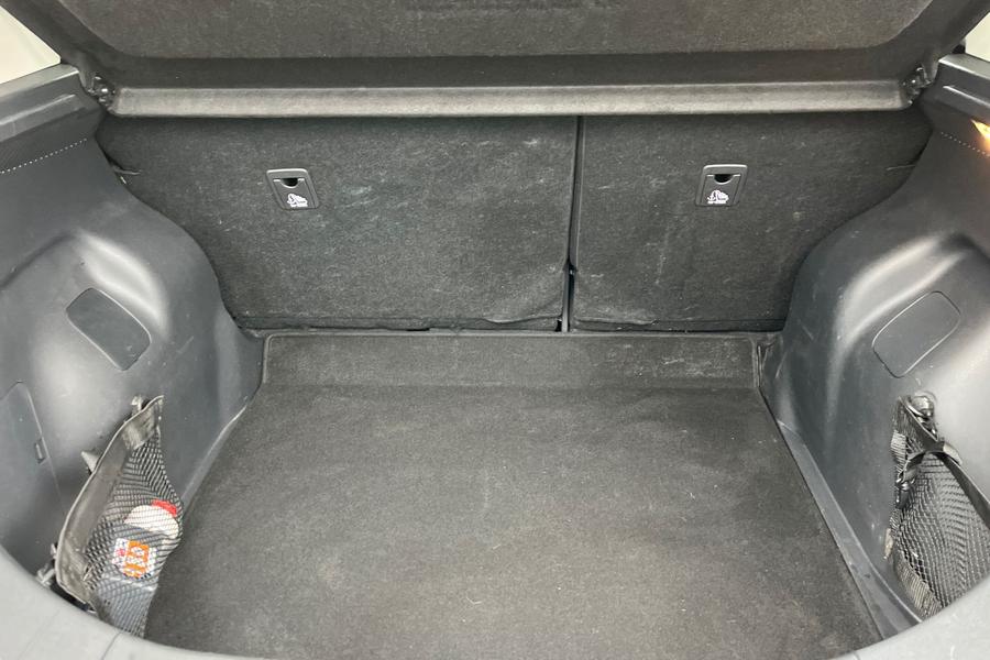Nissan LEAF Photo autoimg-c90ff00321700057ac44f8d4c58cfa3a0f9abe18.jpg
