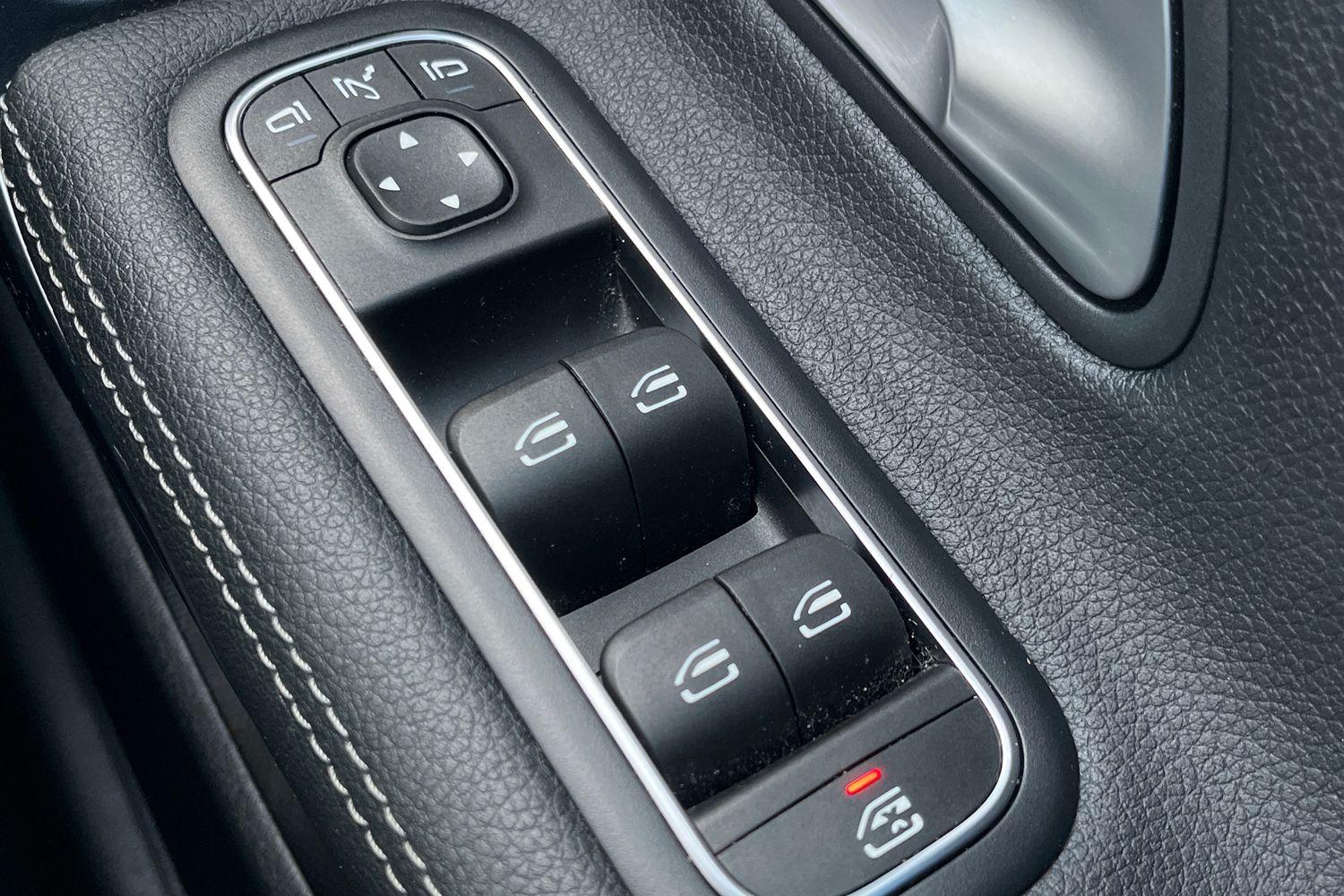 Mercedes-Benz CLA Photo 15