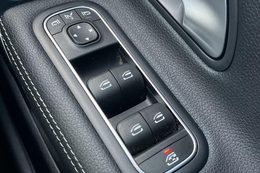 Mercedes-Benz CLA Photo autoimg-c9103876bec80b1d6dc34066f84be64bc67fcca3.jpg