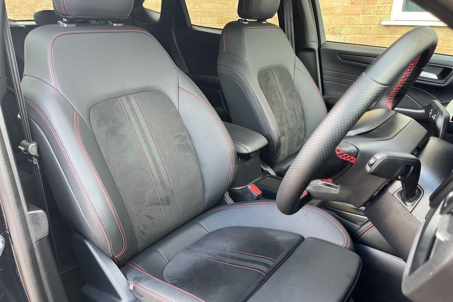 Ford KUGA Photo 16
