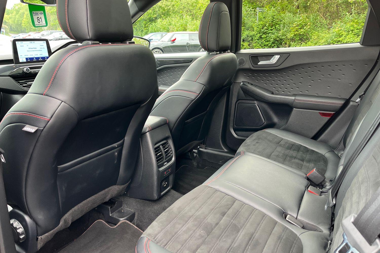 Ford KUGA Photo 35