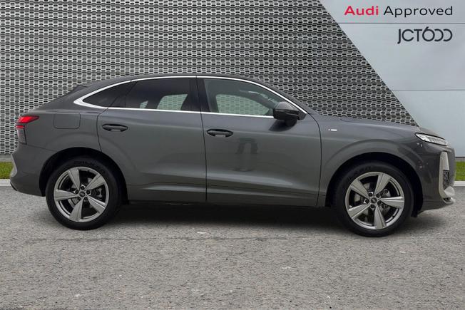 AUDI Q3 Photo 4