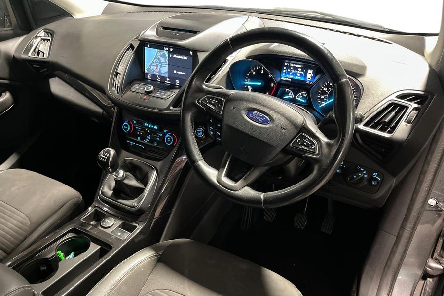 Ford KUGA Photo autoimg-c917a5616cae5d33e7b19993e013c061880d6e80.jpg