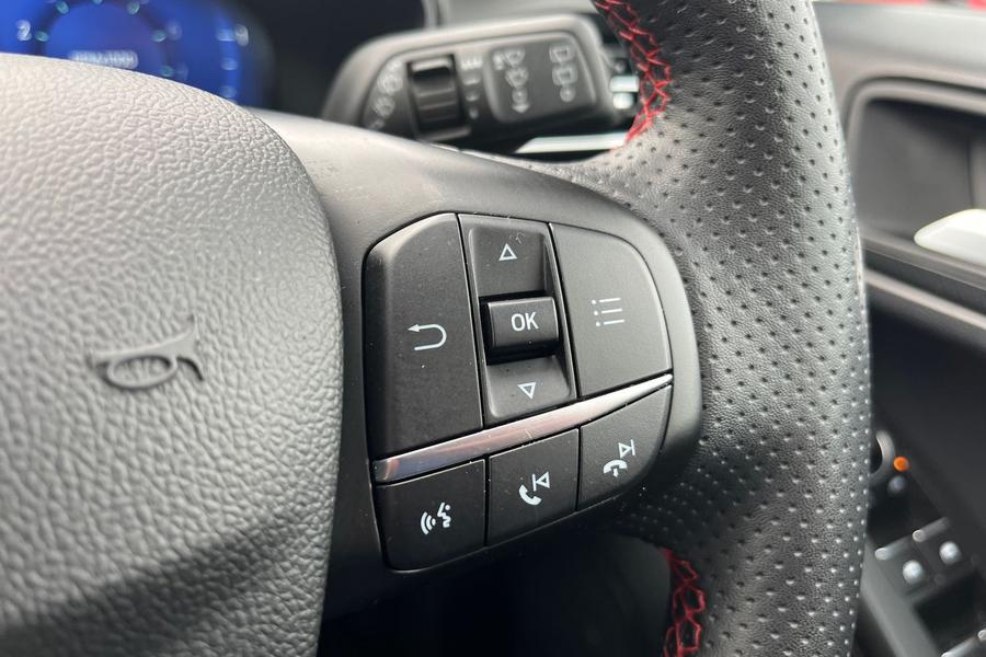 Ford FOCUS Photo autoimg-c91bc6beaeb7a0182ed0e0f613882abad22cb638.jpg