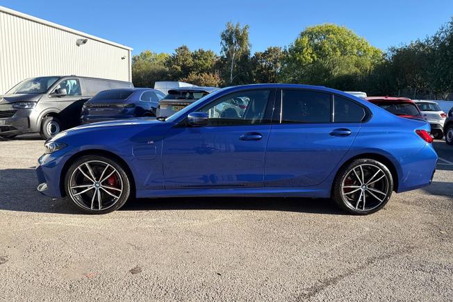 BMW 3 Series Photo 25