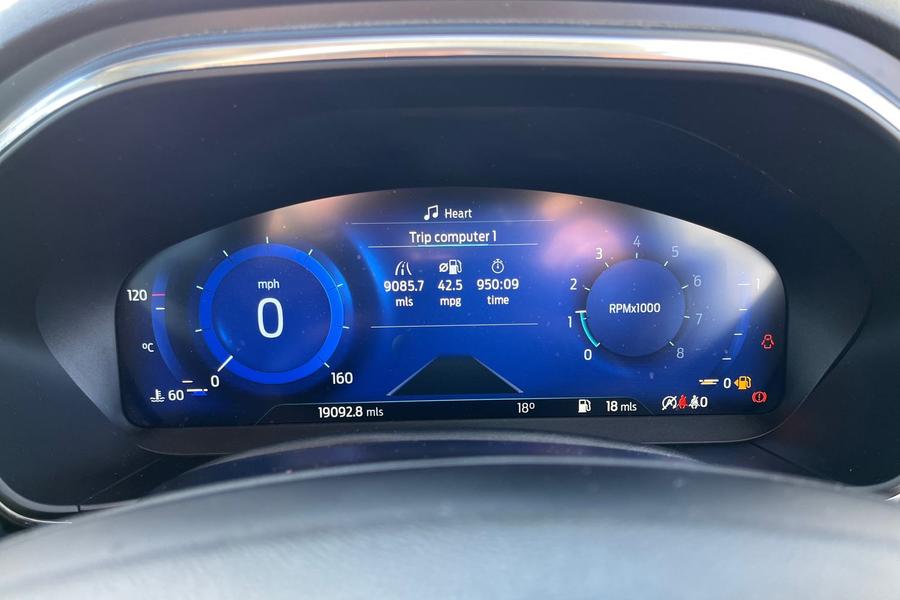 Ford FOCUS Photo autoimg-c9200e3d2e69a33fd5414544195162dde1685dc1.jpg