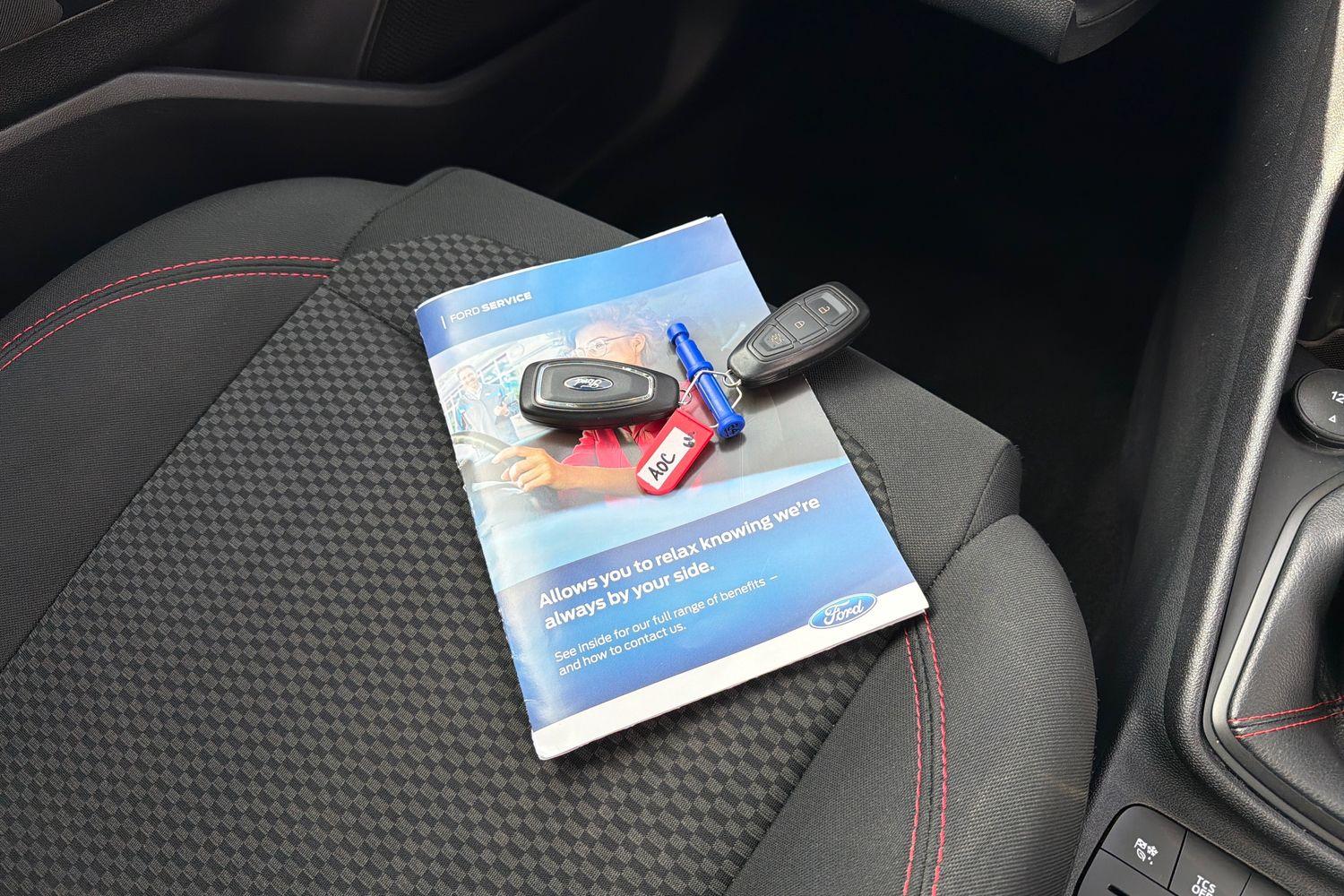 Ford FIESTA Photo 21