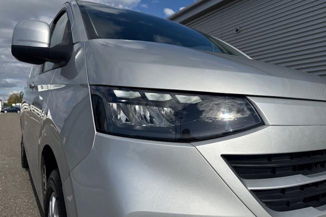 VOLKSWAGEN Transporter Photo 19