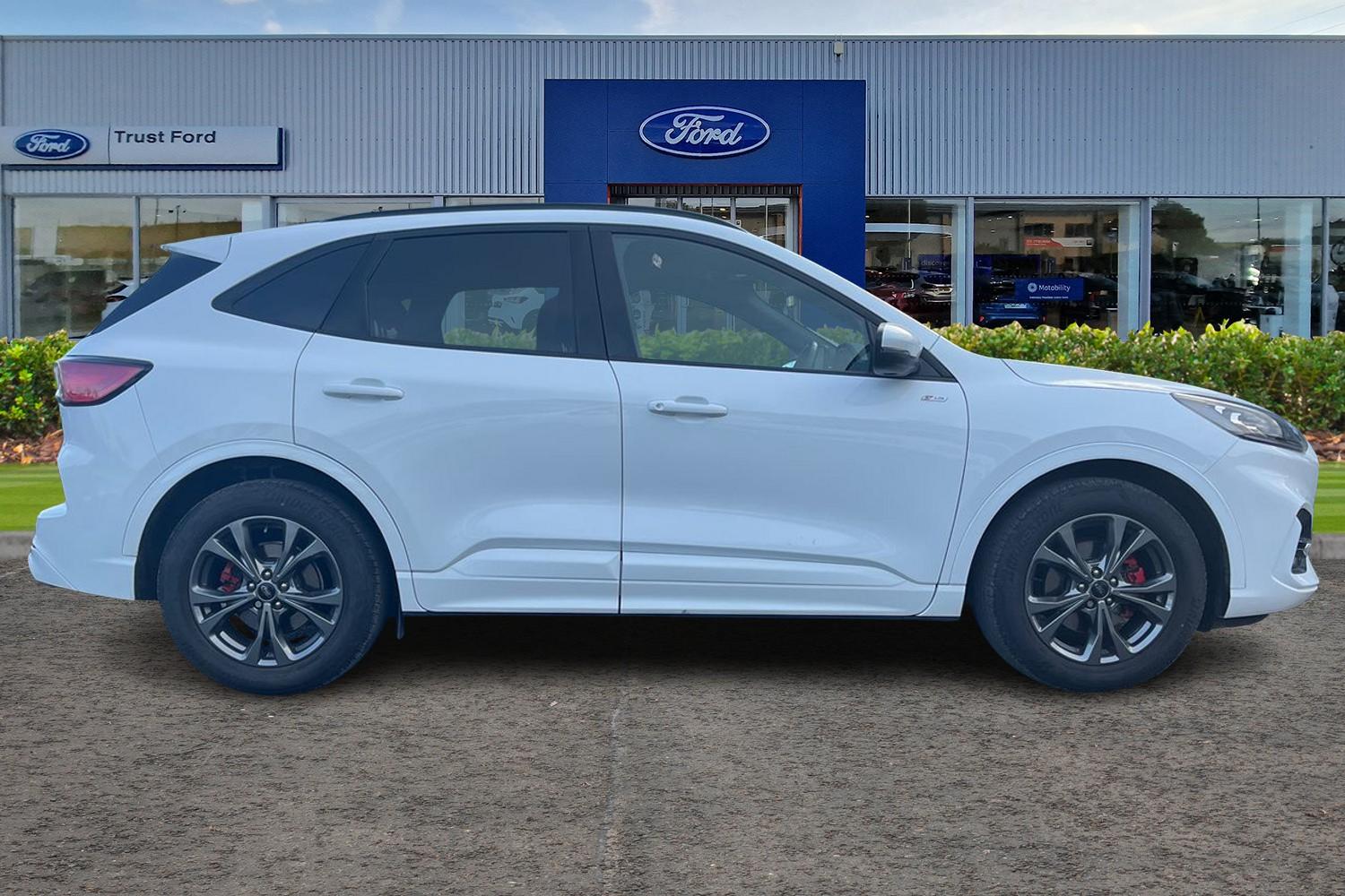 Ford KUGA Photo 2