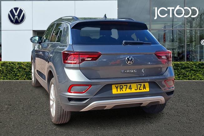Volkswagen T-Roc Photo 3