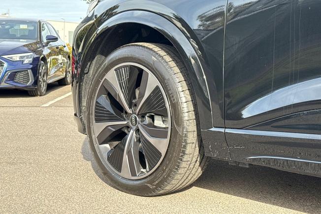 AUDI Q6 E-Tron Photo 22