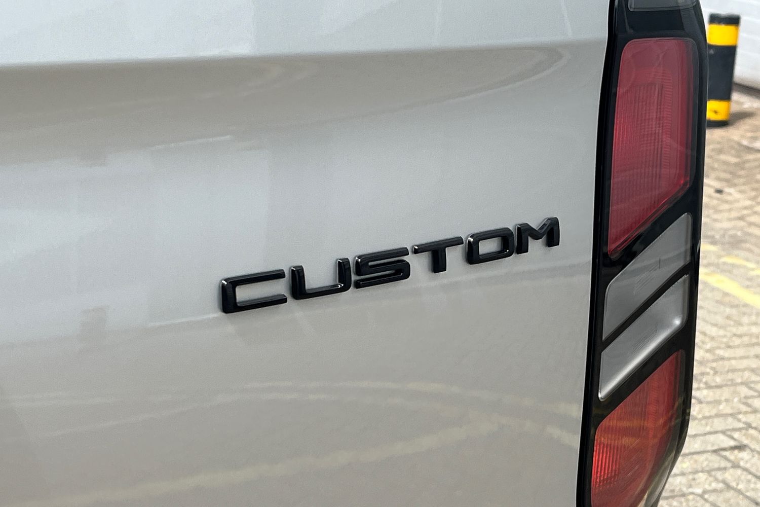 Ford TRANSIT CUSTOM Photo 18