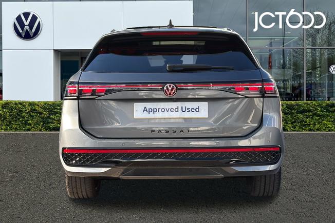 VOLKSWAGEN Passat Photo 7
