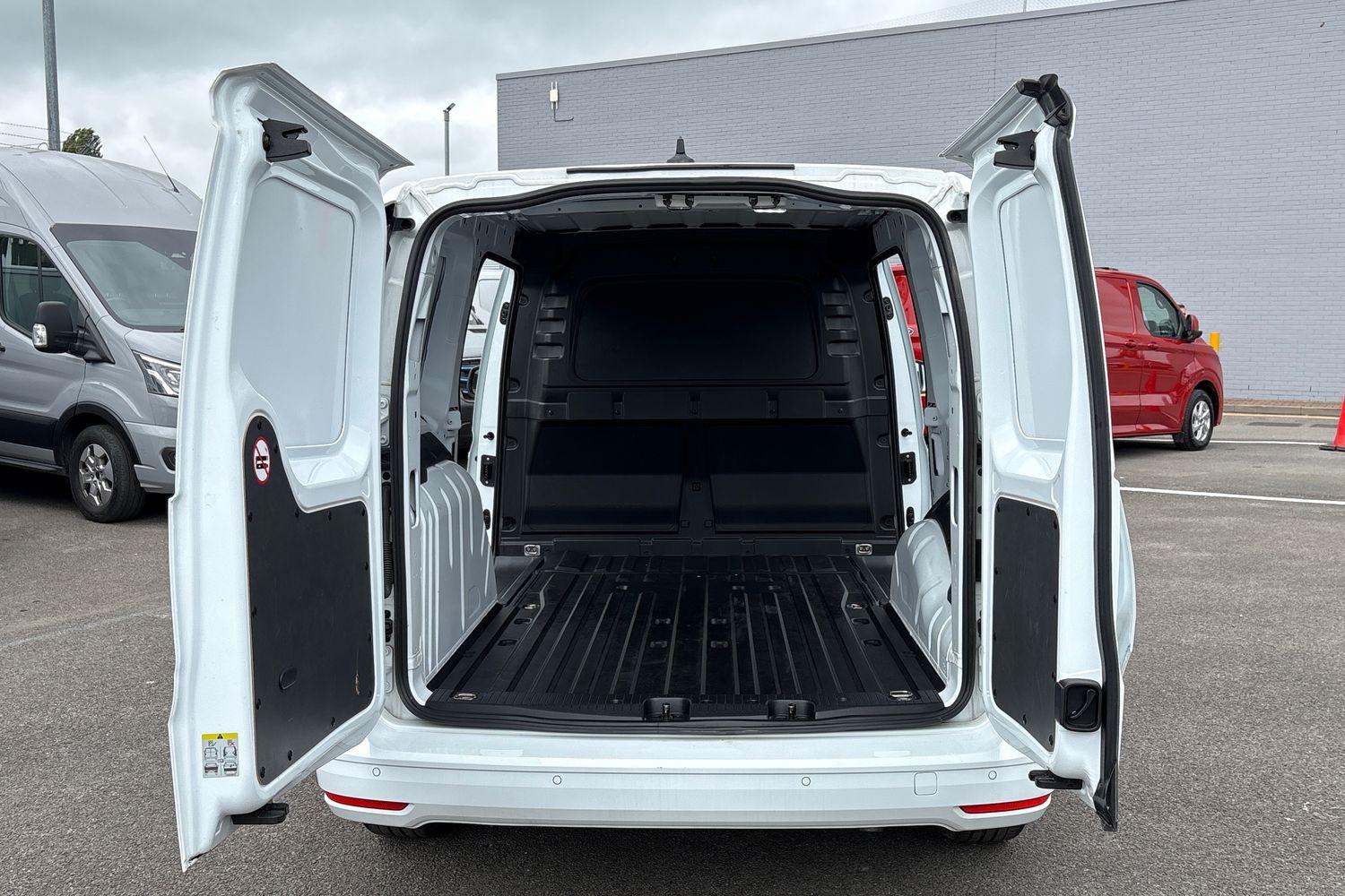 Ford TRANSIT CONNECT Photo 5