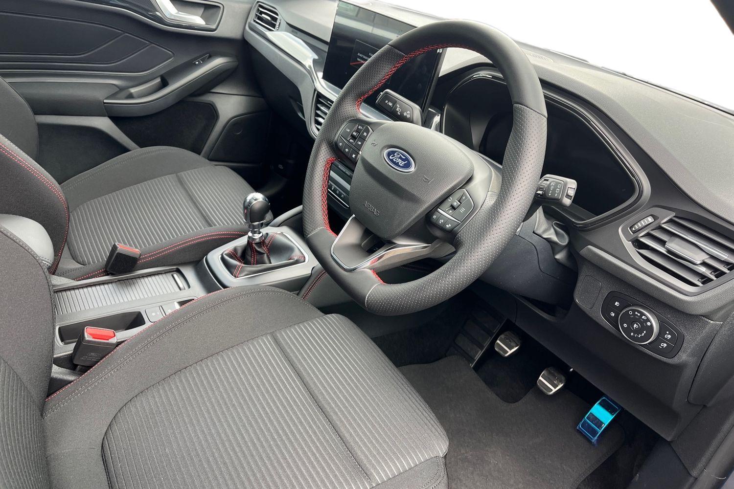 Ford FOCUS Photo 8