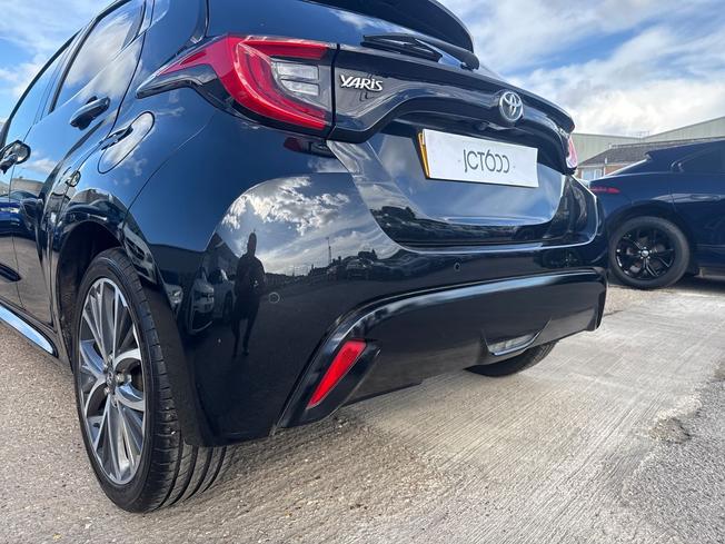 TOYOTA Yaris Photo 45