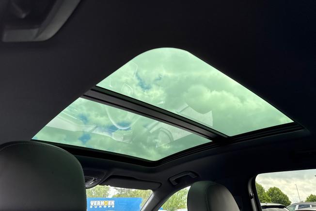 AUDI Q8 E-Tron Photo 24