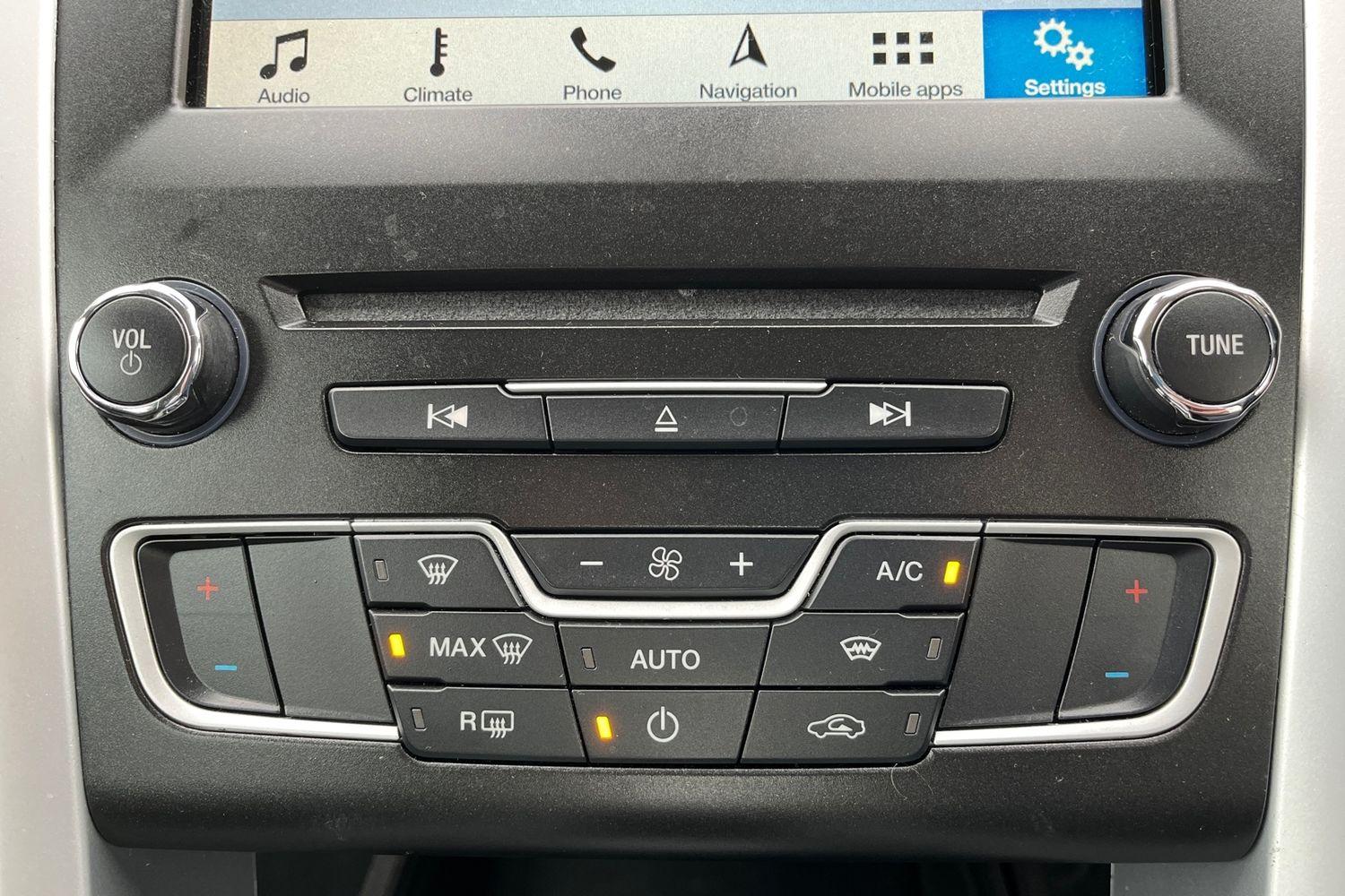 Ford MONDEO Photo 35