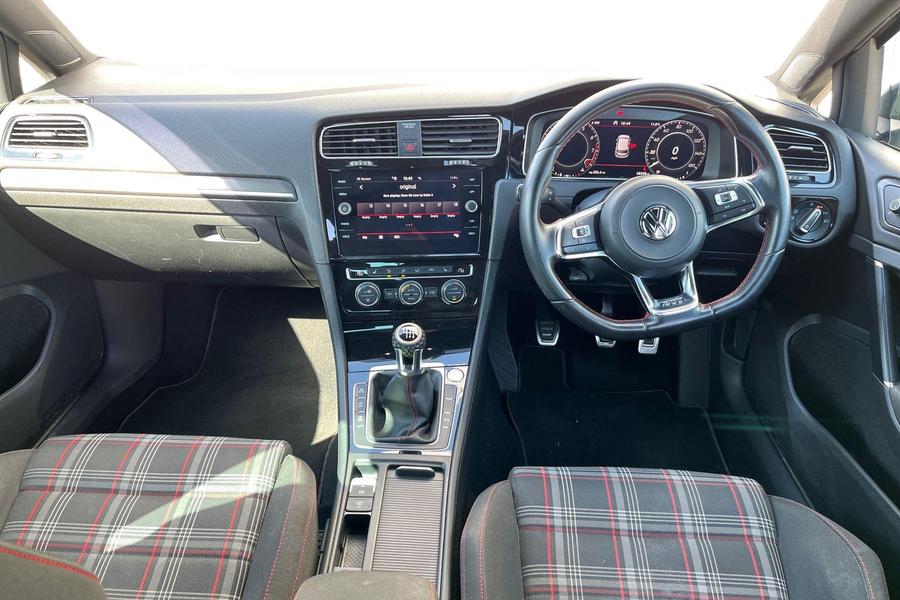 Volkswagen GOLF Photo autoimg-c93c762ab41a94d308758f41b944ea02438559c7.jpg