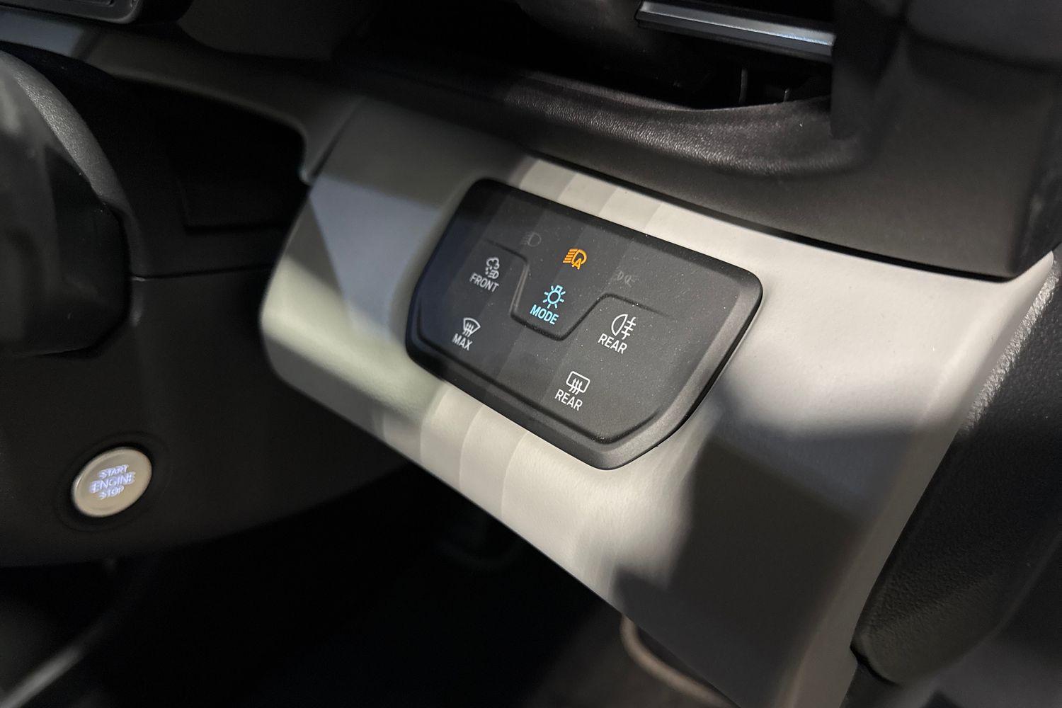 Ford Explorer Photo 26