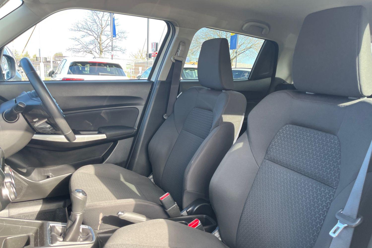 Suzuki SWIFT Photo 18