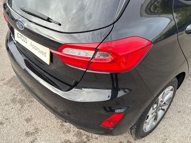 Ford Fiesta Photo 22