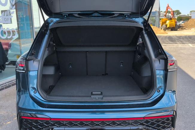 VOLKSWAGEN Tiguan Photo 12