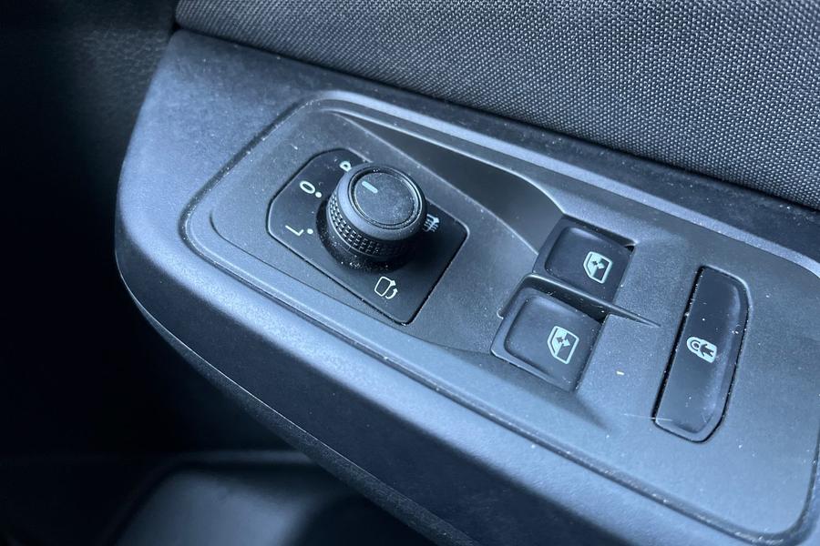 Ford TOURNEO CONNECT Photo autoimg-c944a3d755ce4acadc4f0c5516bbee91cfd8f8de.jpg