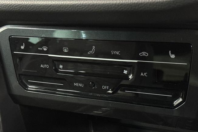 VOLKSWAGEN Tiguan Photo 24