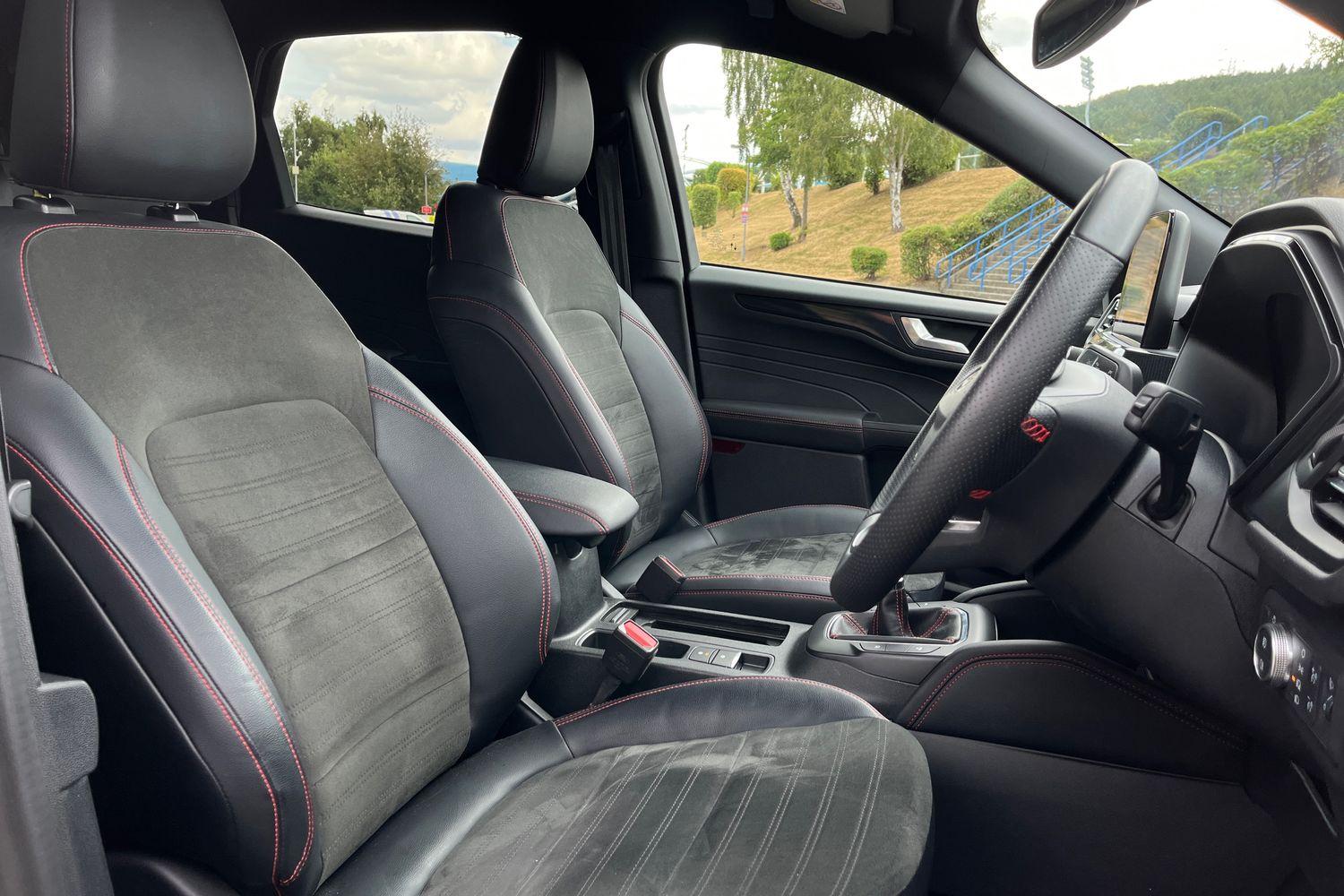 Ford KUGA Photo 16