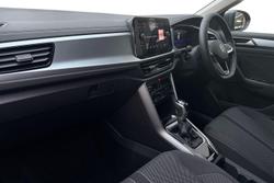 VOLKSWAGEN T-Roc Photo 2