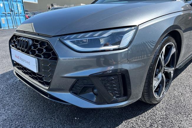 AUDI A4 Photo 30
