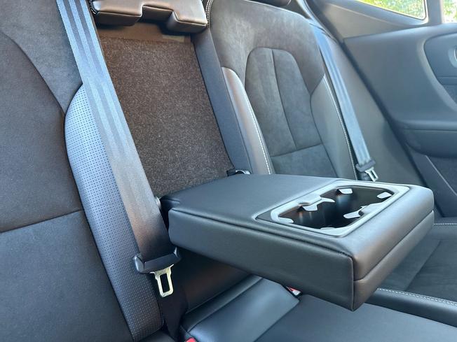 VOLVO Xc40 Photo 36