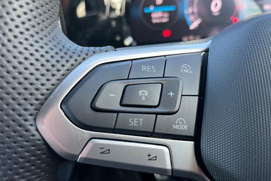 Volkswagen Golf Photo autoimg-c956827007d1d1ad02a2a566a2b869828bd138cf.jpg