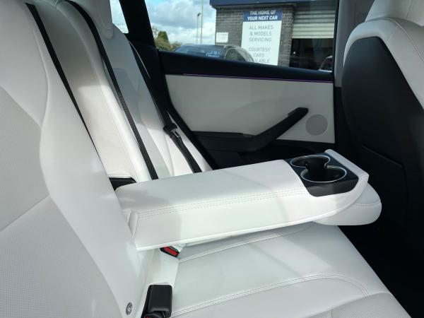 TESLA Model 3 Photo autoimg-c9672688cb5b6802dbf48af9ceac677989233e66.jpg
