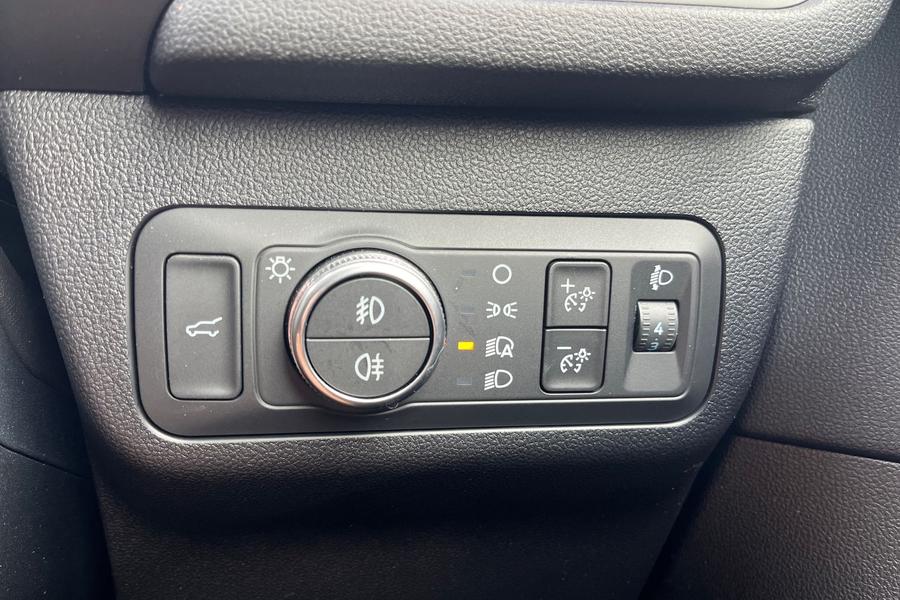 Ford KUGA Photo autoimg-c969041b43c4579126c2e0d68545600c7e0719ff.jpg