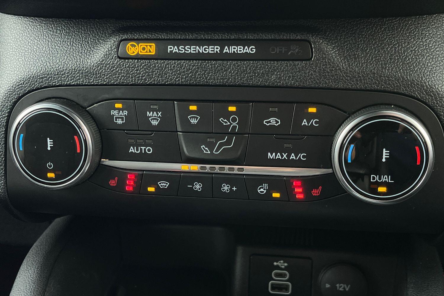 Ford KUGA Photo 30