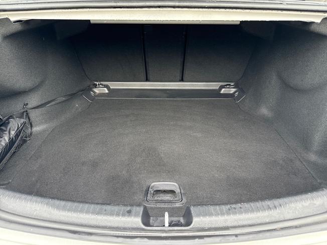 MERCEDES-BENZ C Class Photo 12