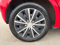 PEUGEOT 108 Photo 5