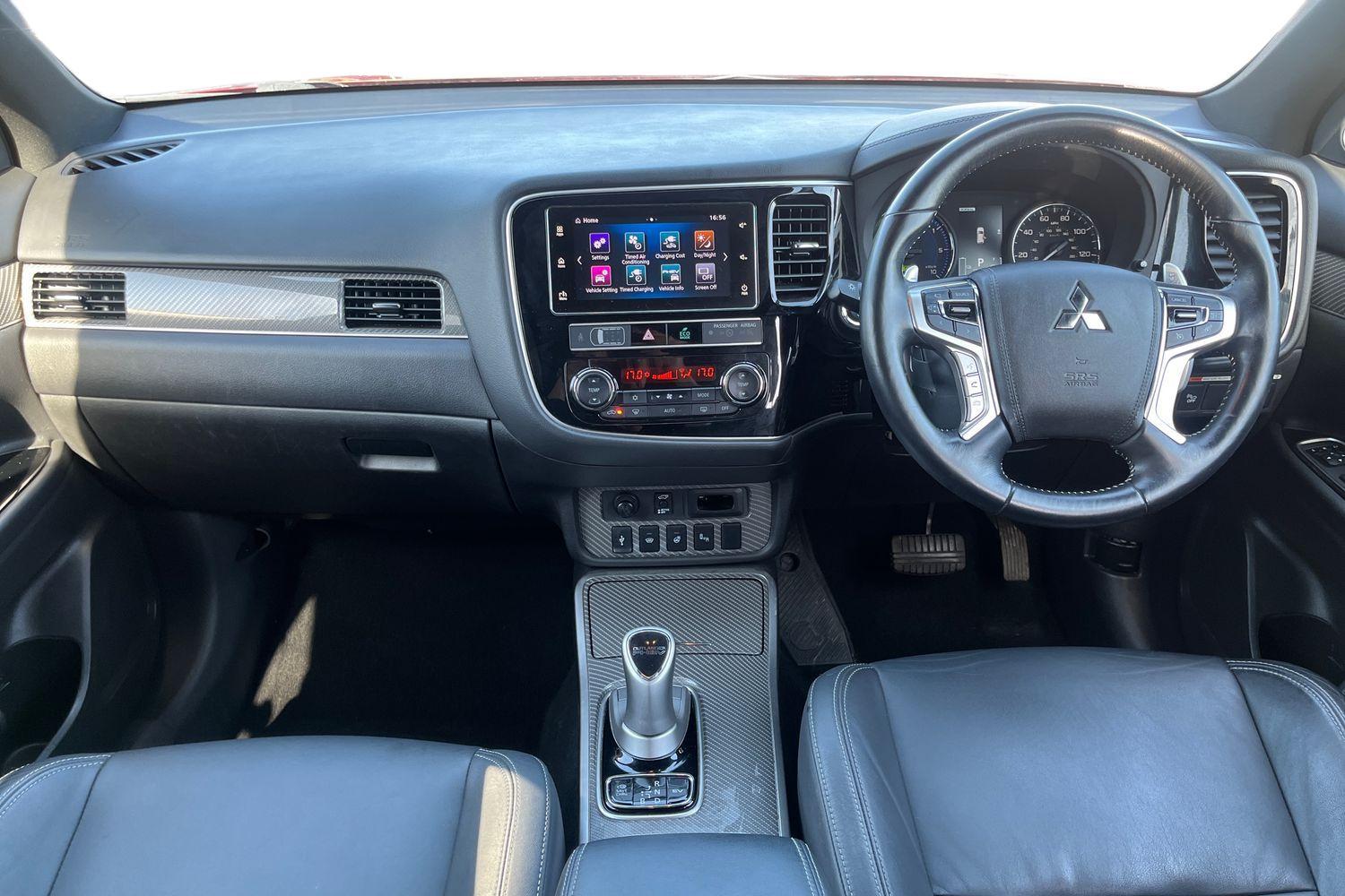 Mitsubishi OUTLANDER Photo 9