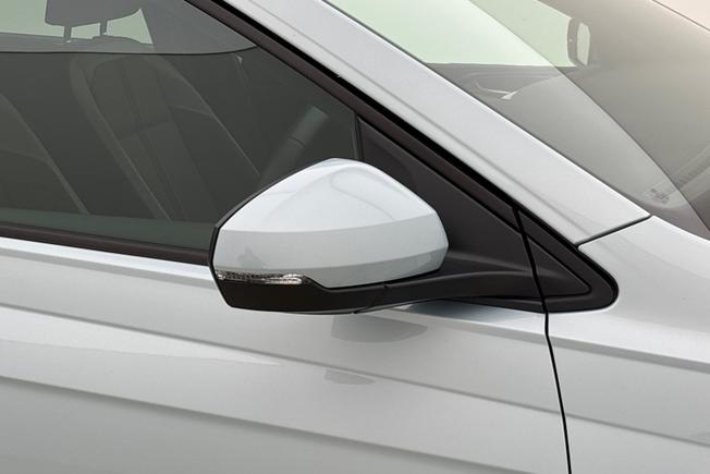 VOLKSWAGEN Polo Photo 20